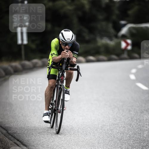 21.06.2026 - 29. Vierlanden-Triathlon H.Heesch http://msf.ph/oto/9910678 21.06.2026 09:35:39 Radfahren 9, 120, 139, 179 meine-sportfotos.de