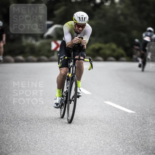 21.06.2026 - 29. Vierlanden-Triathlon H.Heesch http://msf.ph/oto/9910720 21.06.2026 09:35:49 Radfahren 105, 122, 161, 198, 270, 279 meine-sportfotos.de