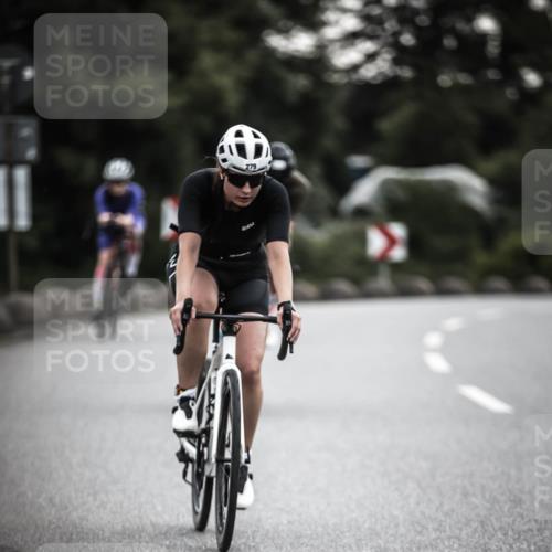 21.06.2026 - 29. Vierlanden-Triathlon H.Heesch http://msf.ph/oto/9910754 21.06.2026 09:35:53 Radfahren 86, 90, 105, 122, 161, 176, 198, 200, 270, 279 meine-sportfotos.de