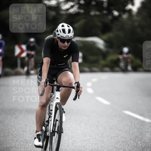 21.06.2026 - 29. Vierlanden-Triathlon H.Heesch http://msf.ph/oto/9910762 21.06.2026 09:35:53 Radfahren 86, 90, 105, 122, 161, 176, 198, 200, 270, 279 meine-sportfotos.de