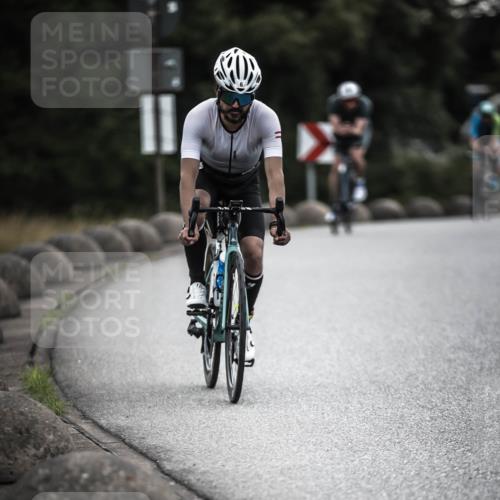 21.06.2026 - 29. Vierlanden-Triathlon H.Heesch http://msf.ph/oto/9910886 21.06.2026 09:36:12 Radfahren 6, 130, 135, 180 meine-sportfotos.de