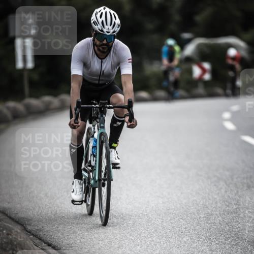 21.06.2026 - 29. Vierlanden-Triathlon H.Heesch http://msf.ph/oto/9910900 21.06.2026 09:36:12 Radfahren 6, 130, 135, 180 meine-sportfotos.de