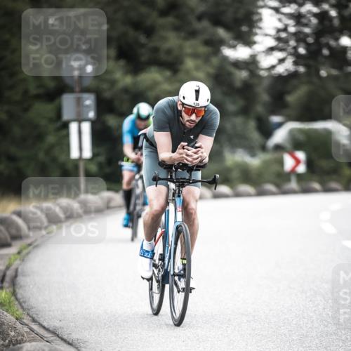 21.06.2026 - 29. Vierlanden-Triathlon H.Heesch http://msf.ph/oto/9910910 21.06.2026 09:36:15 Radfahren 6, 23, 111, 130, 135, 180, 216 meine-sportfotos.de