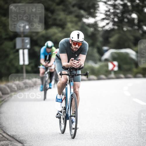 21.06.2026 - 29. Vierlanden-Triathlon H.Heesch http://msf.ph/oto/9910914 21.06.2026 09:36:15 Radfahren 6, 23, 111, 130, 135, 180, 216 meine-sportfotos.de