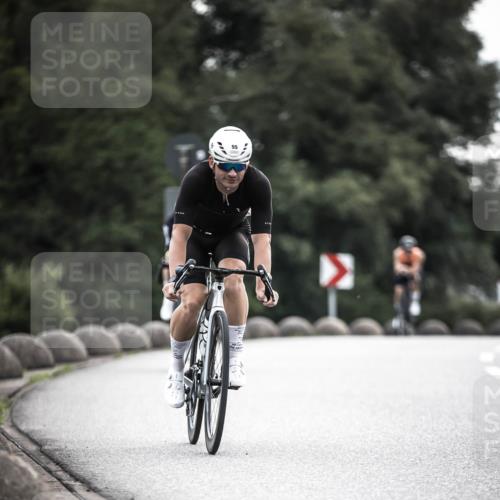 21.06.2026 - 29. Vierlanden-Triathlon H.Heesch http://msf.ph/oto/9910935 21.06.2026 09:26:23 Radfahren 55, 78, 106, 269 meine-sportfotos.de