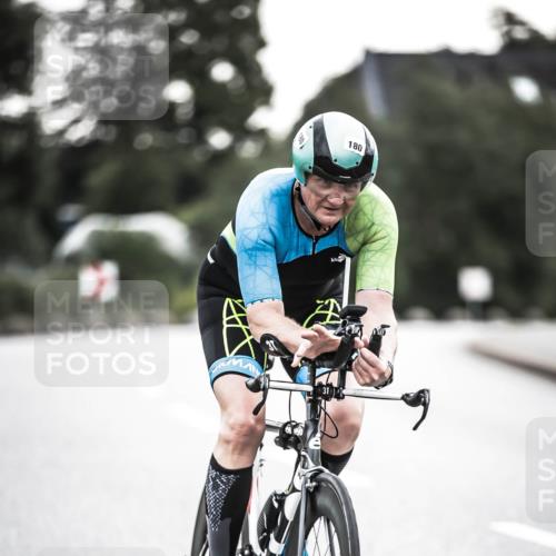 21.06.2026 - 29. Vierlanden-Triathlon H.Heesch http://msf.ph/oto/9910936 21.06.2026 09:36:17 Radfahren 6, 23, 111, 130, 135, 180, 216, 283 meine-sportfotos.de