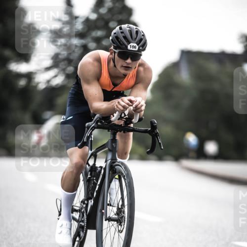 21.06.2026 - 29. Vierlanden-Triathlon H.Heesch http://msf.ph/oto/9911005 21.06.2026 09:26:28 Radfahren 78, 106, 196 meine-sportfotos.de