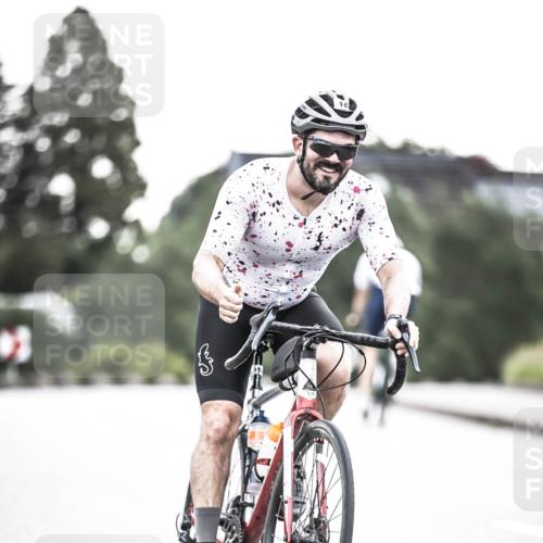 21.06.2026 - 29. Vierlanden-Triathlon H.Heesch http://msf.ph/oto/9911010 21.06.2026 09:36:48 Radfahren 18 meine-sportfotos.de
