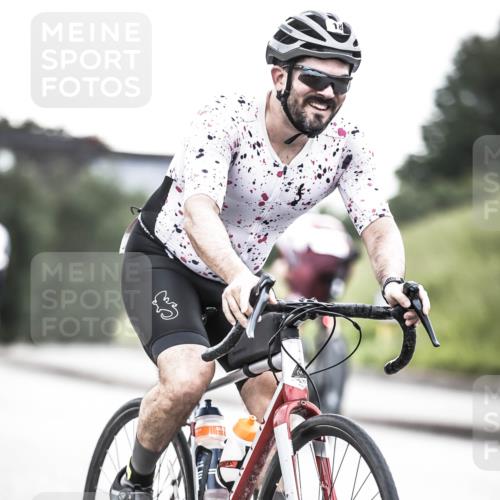 21.06.2026 - 29. Vierlanden-Triathlon H.Heesch http://msf.ph/oto/9911022 21.06.2026 09:36:48 Radfahren 18 meine-sportfotos.de