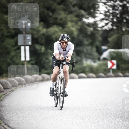 21.06.2026 - 29. Vierlanden-Triathlon H.Heesch http://msf.ph/oto/9911036 21.06.2026 09:37:07 Radfahren 83 meine-sportfotos.de