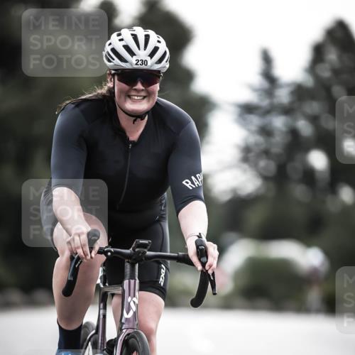 21.06.2026 - 29. Vierlanden-Triathlon H.Heesch http://msf.ph/oto/9911041 21.06.2026 09:26:55 Radfahren 90, 197, 230, 1355 meine-sportfotos.de