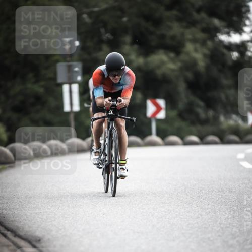 21.06.2026 - 29. Vierlanden-Triathlon H.Heesch http://msf.ph/oto/9911051 21.06.2026 09:26:59 Radfahren 75, 197, 1355 meine-sportfotos.de
