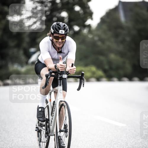 21.06.2026 - 29. Vierlanden-Triathlon H.Heesch http://msf.ph/oto/9911058 21.06.2026 09:37:08 Radfahren 83, 261 meine-sportfotos.de