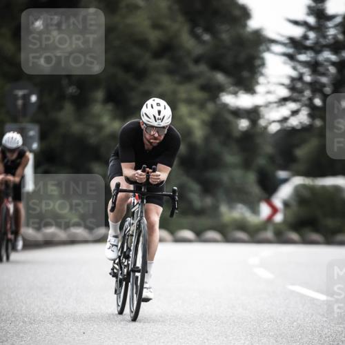 21.06.2026 - 29. Vierlanden-Triathlon H.Heesch http://msf.ph/oto/9911096 21.06.2026 09:27:07 Radfahren 75, 84, 169, 198 meine-sportfotos.de