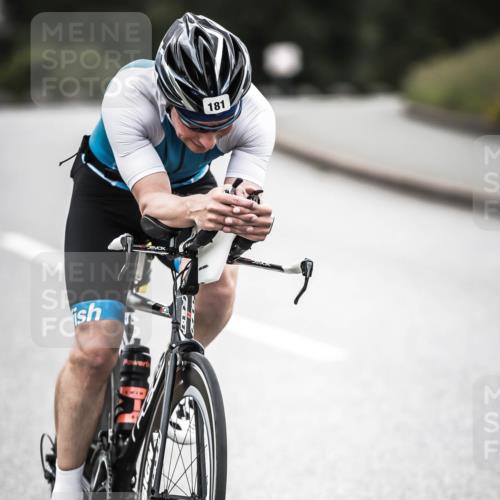 21.06.2026 - 29. Vierlanden-Triathlon H.Heesch http://msf.ph/oto/9911097 21.06.2026 09:37:31 Radfahren 181, 290 meine-sportfotos.de