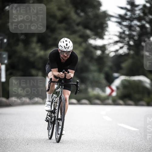 21.06.2026 - 29. Vierlanden-Triathlon H.Heesch http://msf.ph/oto/9911098 21.06.2026 09:27:08 Radfahren 27, 75, 84, 169, 198 meine-sportfotos.de