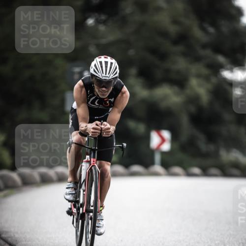 21.06.2026 - 29. Vierlanden-Triathlon H.Heesch http://msf.ph/oto/9911113 21.06.2026 09:27:09 Radfahren 27, 84, 169, 198 meine-sportfotos.de