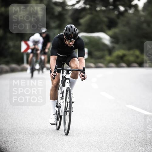 21.06.2026 - 29. Vierlanden-Triathlon H.Heesch http://msf.ph/oto/9911120 21.06.2026 09:37:44 Radfahren 5, 30, 69, 195 meine-sportfotos.de