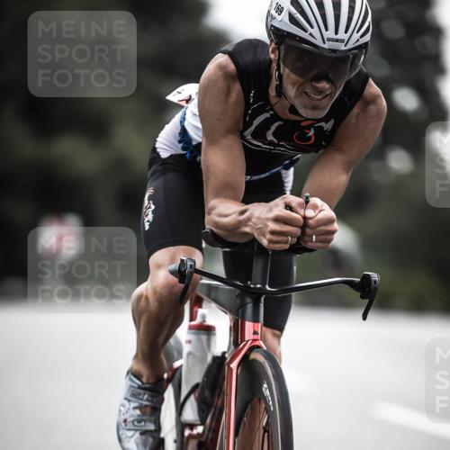 21.06.2026 - 29. Vierlanden-Triathlon H.Heesch http://msf.ph/oto/9911129 21.06.2026 09:27:10 Radfahren 27, 84, 169, 198 meine-sportfotos.de