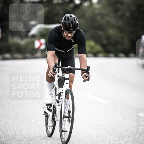 21.06.2026 - 29. Vierlanden-Triathlon H.Heesch http://msf.ph/oto/9911134 21.06.2026 09:37:45 Radfahren 5, 30, 69, 195, 240 meine-sportfotos.de