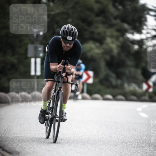 21.06.2026 - 29. Vierlanden-Triathlon H.Heesch http://msf.ph/oto/9911137 21.06.2026 09:27:16 Radfahren 27, 43, 56, 103, 139, 179, 198 meine-sportfotos.de