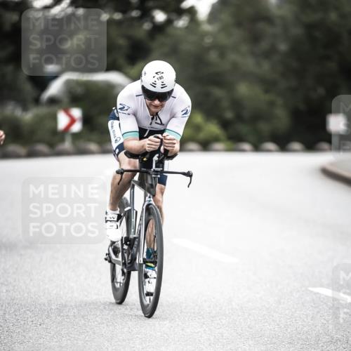 21.06.2026 - 29. Vierlanden-Triathlon H.Heesch http://msf.ph/oto/9911158 21.06.2026 09:37:47 Radfahren 5, 30, 69, 195, 240 meine-sportfotos.de