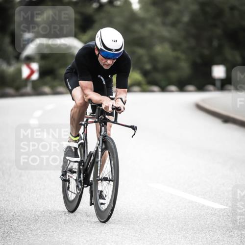 21.06.2026 - 29. Vierlanden-Triathlon H.Heesch http://msf.ph/oto/9911305 21.06.2026 09:39:56 Radfahren 124, 275 meine-sportfotos.de