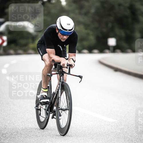 21.06.2026 - 29. Vierlanden-Triathlon H.Heesch http://msf.ph/oto/9911307 21.06.2026 09:39:56 Radfahren 124, 275 meine-sportfotos.de