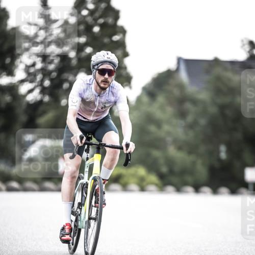 21.06.2026 - 29. Vierlanden-Triathlon H.Heesch http://msf.ph/oto/9911338 21.06.2026 09:40:27 Radfahren 50, 116 meine-sportfotos.de