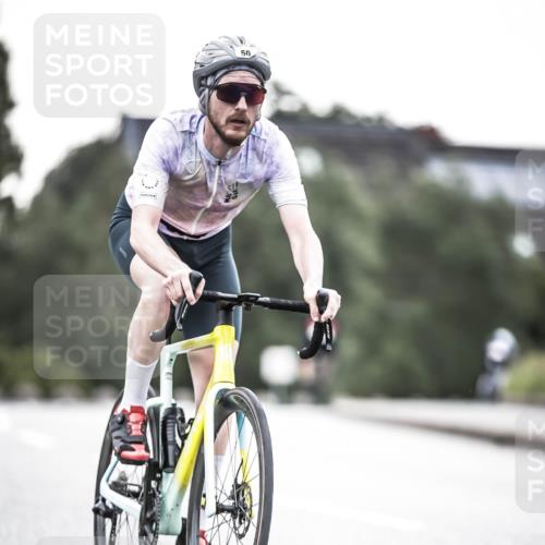 21.06.2026 - 29. Vierlanden-Triathlon H.Heesch http://msf.ph/oto/9911345 21.06.2026 09:40:28 Radfahren 50, 116, 158 meine-sportfotos.de