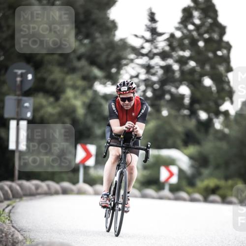 21.06.2026 - 29. Vierlanden-Triathlon H.Heesch http://msf.ph/oto/9911352 21.06.2026 09:40:39 Radfahren 158, 171 meine-sportfotos.de