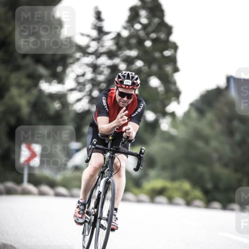 21.06.2026 - 29. Vierlanden-Triathlon H.Heesch http://msf.ph/oto/9911360 21.06.2026 09:40:40 Radfahren 64, 171 meine-sportfotos.de