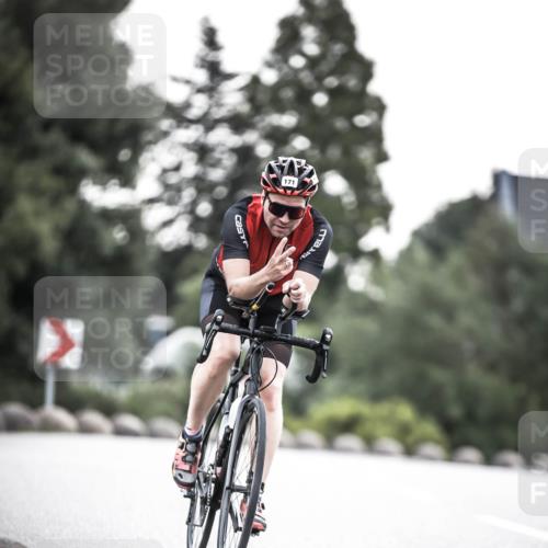 21.06.2026 - 29. Vierlanden-Triathlon H.Heesch http://msf.ph/oto/9911361 21.06.2026 09:40:40 Radfahren 64, 171 meine-sportfotos.de