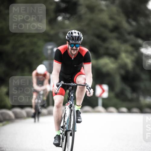 21.06.2026 - 29. Vierlanden-Triathlon H.Heesch http://msf.ph/oto/9911431 21.06.2026 09:41:42 Radfahren 41, 48, 146, 1353 meine-sportfotos.de