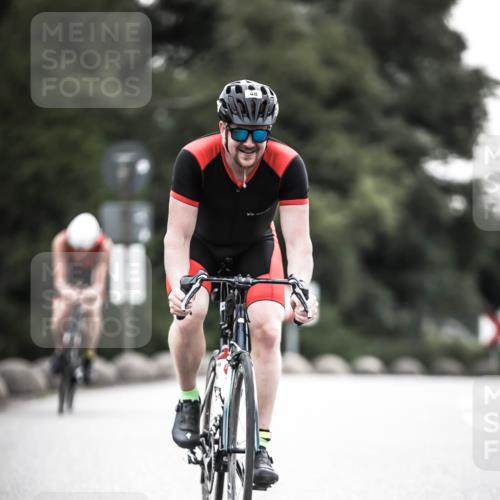 21.06.2026 - 29. Vierlanden-Triathlon H.Heesch http://msf.ph/oto/9911435 21.06.2026 09:41:43 Radfahren 15, 41, 48, 89, 146, 1353 meine-sportfotos.de