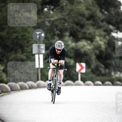 21.06.2026 - 29. Vierlanden-Triathlon H.Heesch http://msf.ph/oto/9911489 21.06.2026 09:42:02 Radfahren 191, 244, 1354 meine-sportfotos.de