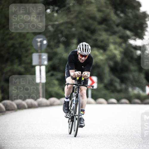 21.06.2026 - 29. Vierlanden-Triathlon H.Heesch http://msf.ph/oto/9911496 21.06.2026 09:42:03 Radfahren 191, 244, 1354 meine-sportfotos.de