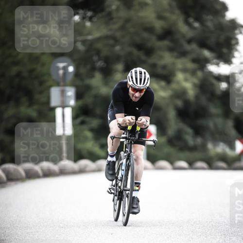 21.06.2026 - 29. Vierlanden-Triathlon H.Heesch http://msf.ph/oto/9911497 21.06.2026 09:42:03 Radfahren 191, 244, 1354 meine-sportfotos.de