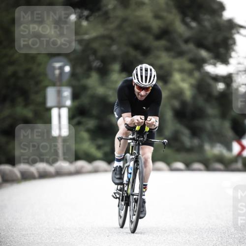 21.06.2026 - 29. Vierlanden-Triathlon H.Heesch http://msf.ph/oto/9911499 21.06.2026 09:42:03 Radfahren 191, 244, 1354 meine-sportfotos.de