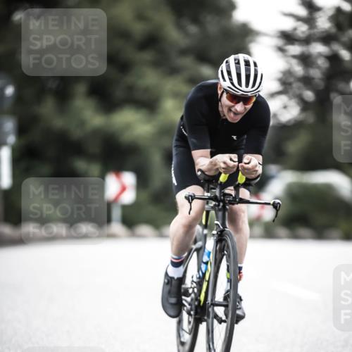 21.06.2026 - 29. Vierlanden-Triathlon H.Heesch http://msf.ph/oto/9911507 21.06.2026 09:42:03 Radfahren 191, 244, 1354 meine-sportfotos.de