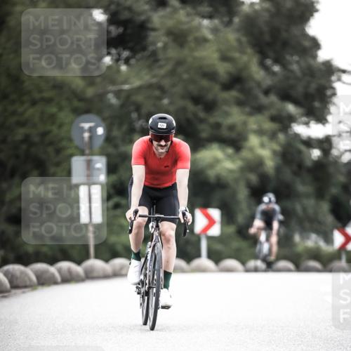 21.06.2026 - 29. Vierlanden-Triathlon H.Heesch http://msf.ph/oto/9911525 21.06.2026 09:42:40 Radfahren 71, 81, 121, 231 meine-sportfotos.de