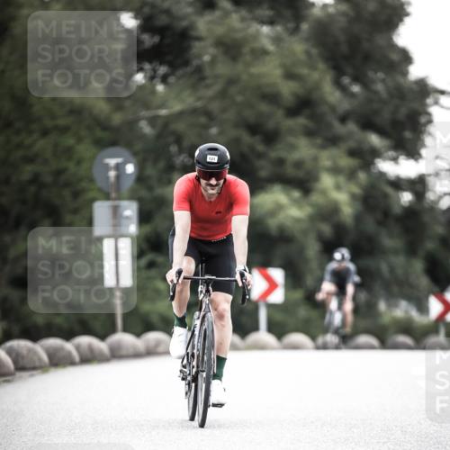 21.06.2026 - 29. Vierlanden-Triathlon H.Heesch http://msf.ph/oto/9911526 21.06.2026 09:42:40 Radfahren 71, 81, 121, 231 meine-sportfotos.de