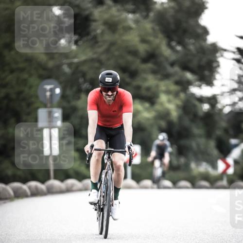 21.06.2026 - 29. Vierlanden-Triathlon H.Heesch http://msf.ph/oto/9911529 21.06.2026 09:42:40 Radfahren 71, 81, 121, 231 meine-sportfotos.de