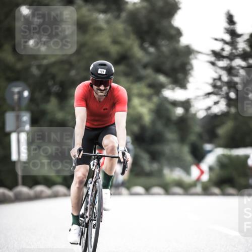 21.06.2026 - 29. Vierlanden-Triathlon H.Heesch http://msf.ph/oto/9911533 21.06.2026 09:42:41 Radfahren 71, 81, 121, 231 meine-sportfotos.de