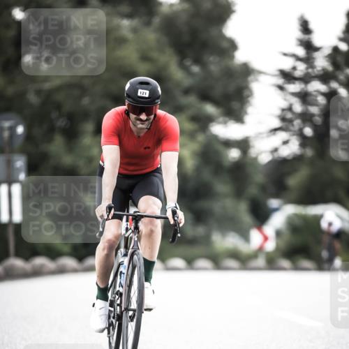 21.06.2026 - 29. Vierlanden-Triathlon H.Heesch http://msf.ph/oto/9911535 21.06.2026 09:42:41 Radfahren 71, 81, 121, 231 meine-sportfotos.de