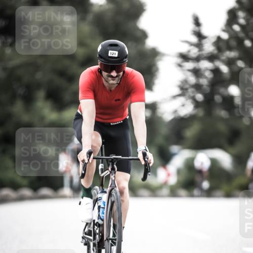 21.06.2026 - 29. Vierlanden-Triathlon H.Heesch http://msf.ph/oto/9911540 21.06.2026 09:42:41 Radfahren 71, 81, 121, 231 meine-sportfotos.de