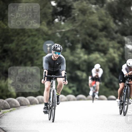 21.06.2026 - 29. Vierlanden-Triathlon H.Heesch http://msf.ph/oto/9911546 21.06.2026 09:42:45 Radfahren 71, 81, 231 meine-sportfotos.de
