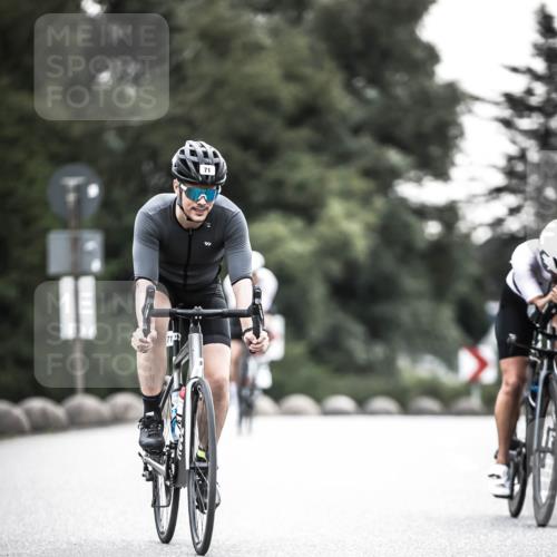 21.06.2026 - 29. Vierlanden-Triathlon H.Heesch http://msf.ph/oto/9911551 21.06.2026 09:42:45 Radfahren 71, 81, 231 meine-sportfotos.de