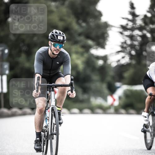 21.06.2026 - 29. Vierlanden-Triathlon H.Heesch http://msf.ph/oto/9911556 21.06.2026 09:42:45 Radfahren 71, 81, 231 meine-sportfotos.de