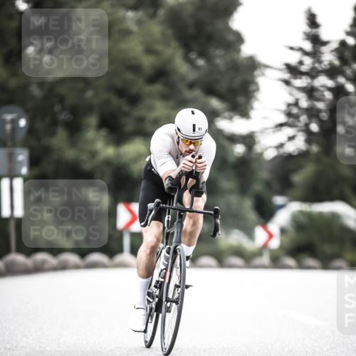 21.06.2026 - 29. Vierlanden-Triathlon H.Heesch http://msf.ph/oto/9911562 21.06.2026 09:42:47 Radfahren 71, 81, 231 meine-sportfotos.de